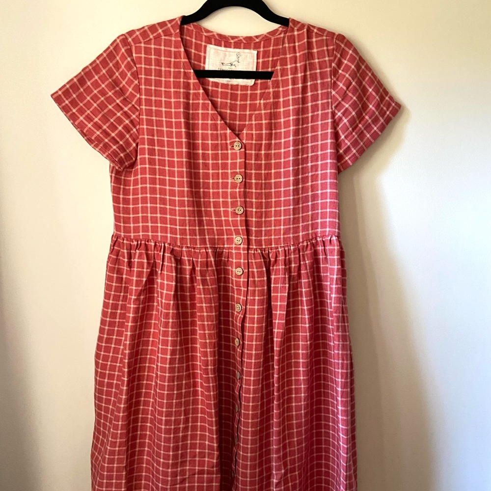 Not perfect linen dress in raspberry grid